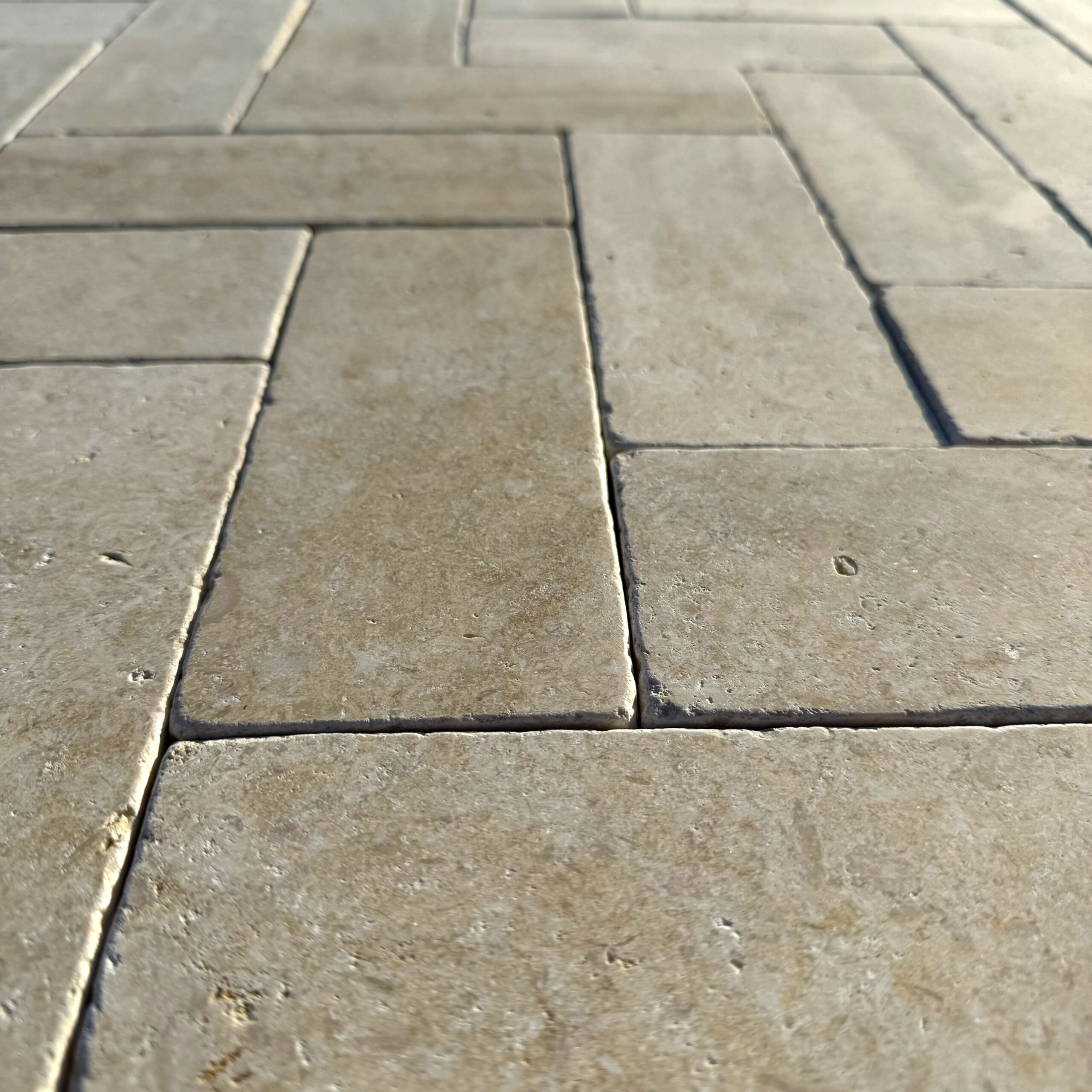 Kalkstein Wandverblender Catrina 20x8x2 cm gelb-beige Detail 2