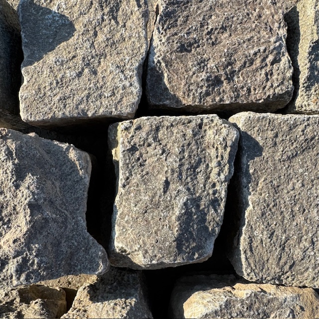 Neues Bernburger Mosaikpflaster 4-6 cm grau Detail 4