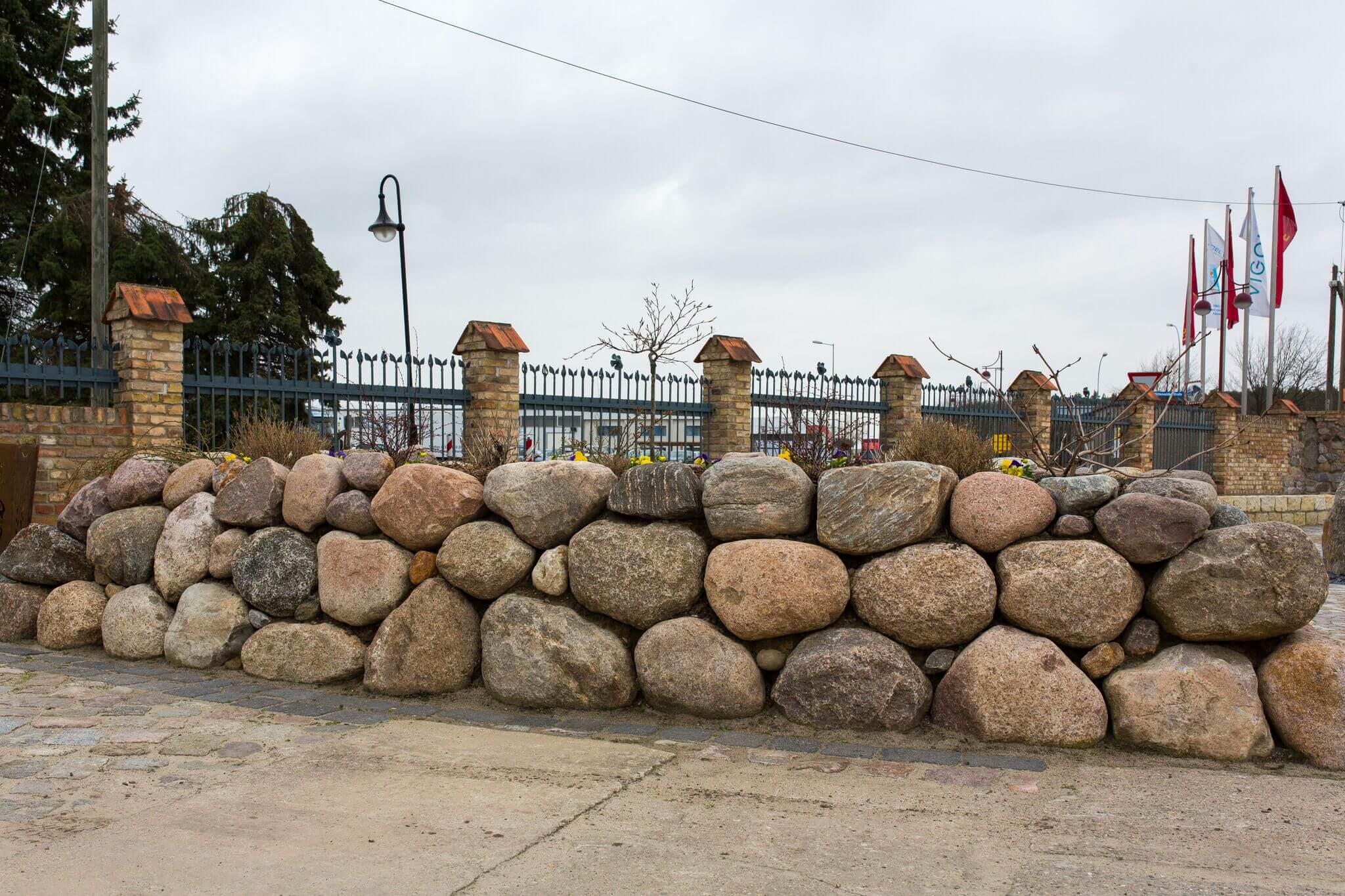 Granit Eiszeitfindling 60-120 cm natürlich gerundet Detail 1