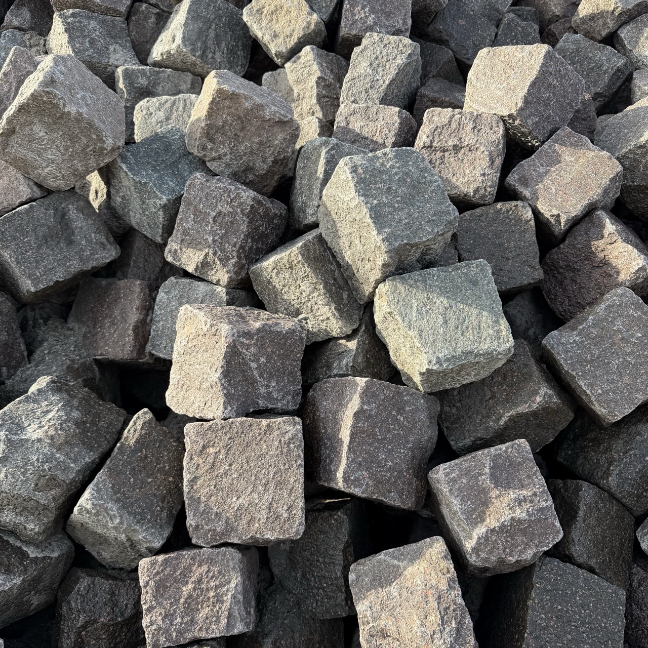 Gebrauchtes Porphyr Kleinpflaster 8-11 cm rot-braun regelmäßig Gebrauchtes Porphyr Kleinpflaster 8-11 cm rot-braun regelmäßig