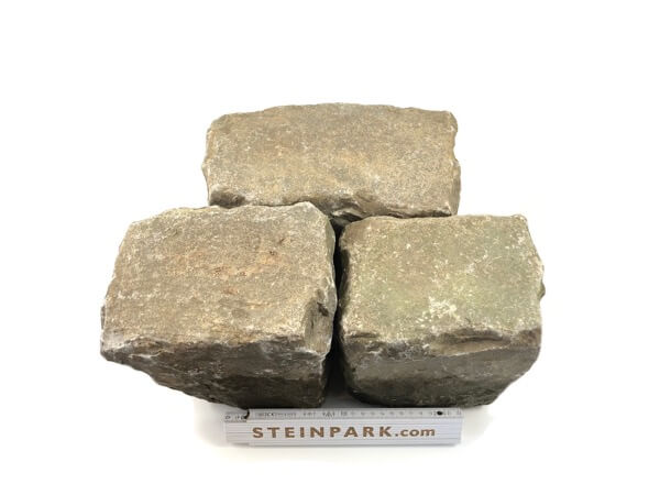 Gebrauchtes Quarzit Großpflaster 13-25 cm regelmäßig Gebrauchtes Quarzit Großpflaster 13-25 cm regelmäßig