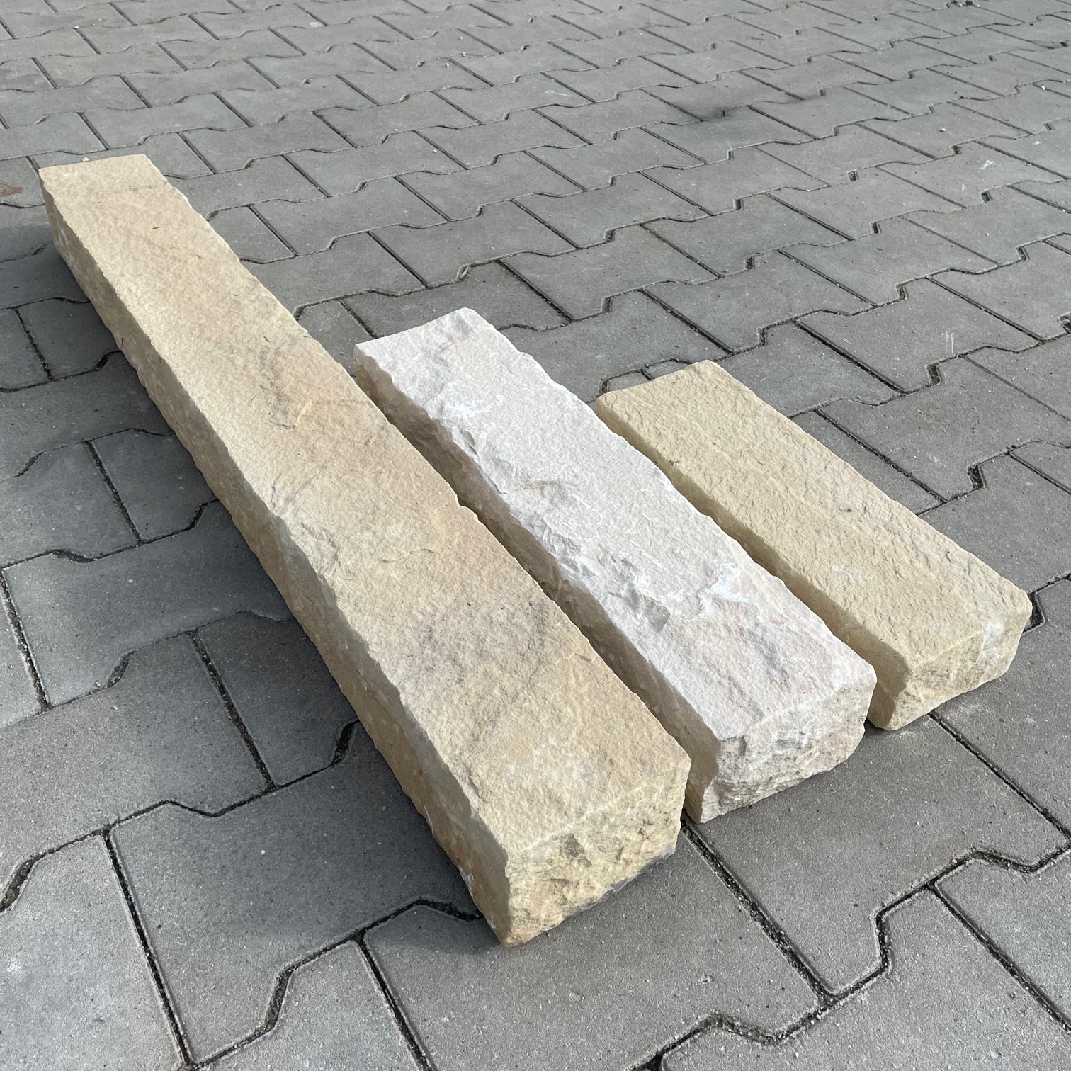 Quarz-Sandstein Kantenstein Golden Sun 8x12x100 cm gelb-grün-bunt Detail 3