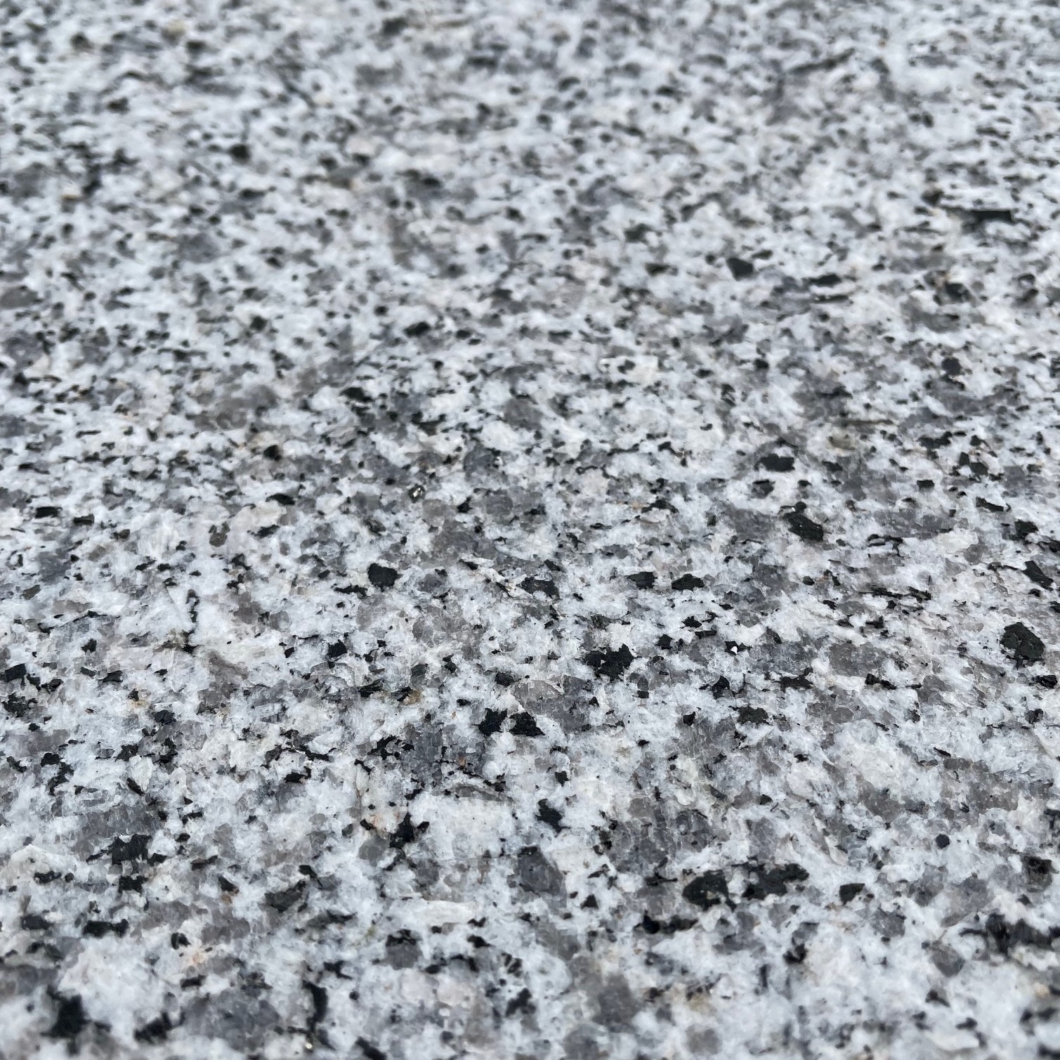 Granit Mauerabdeckung 100x28x4 cm hellgrau Detail 2