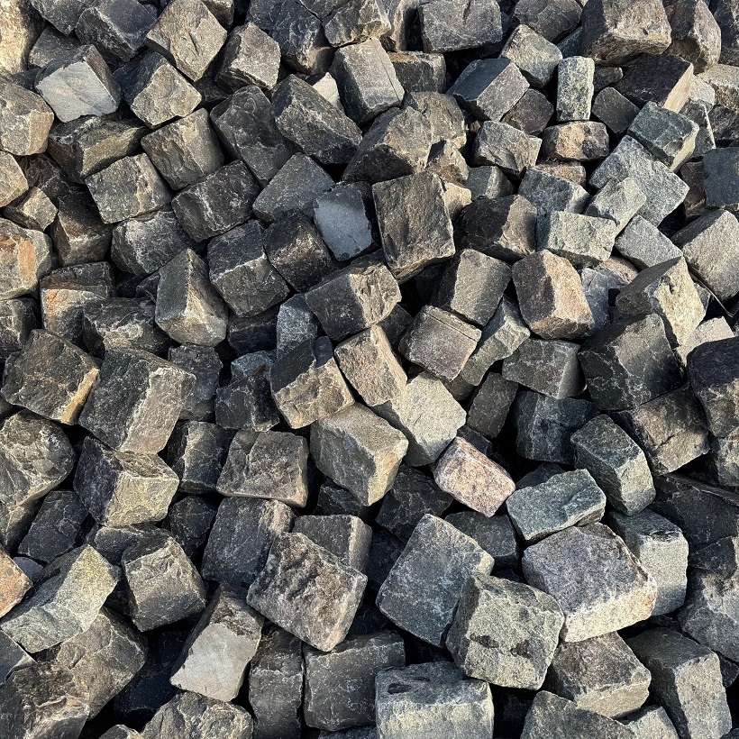 Gebrauchtes Basalt Großpflaster 13-25 cm regelmäßig