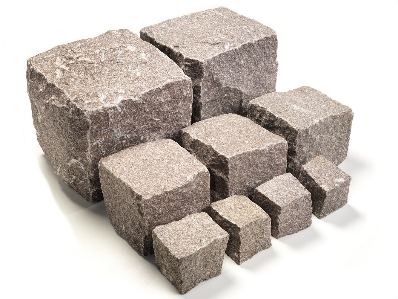 Neues Granit Mosaikpflaster 4-6 cm rötlich regelmäßig