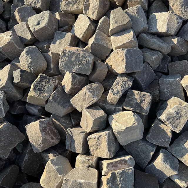 Neues Bernburger Mosaikpflaster 4-6 cm grau Detail 2