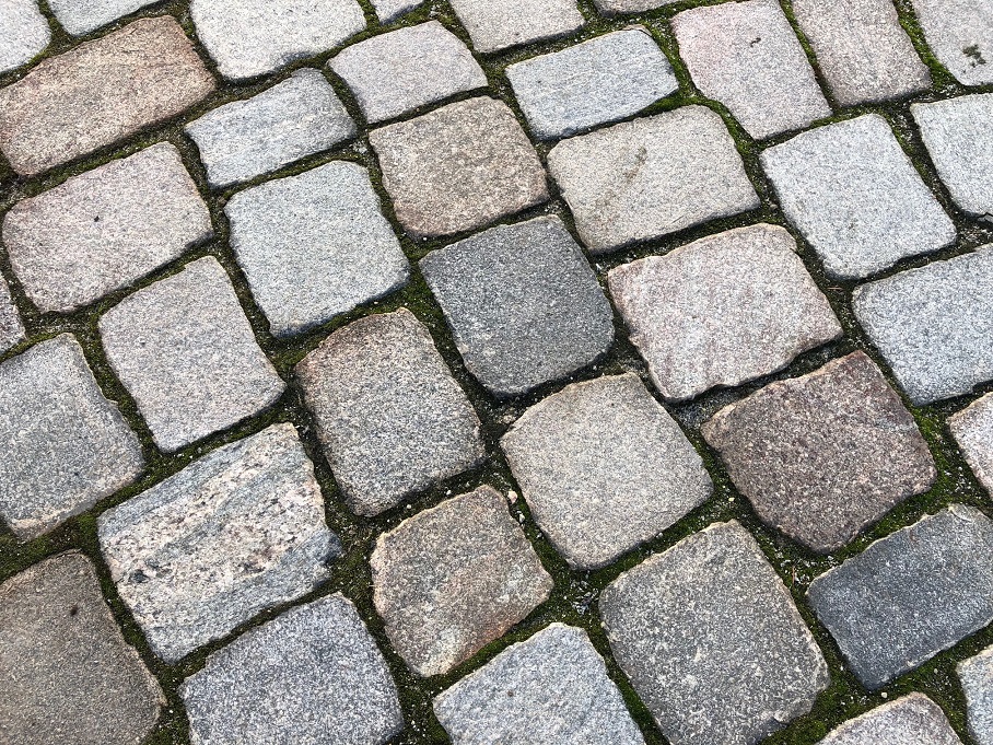 Edel Granit Pflasterplatte 12-13 cm rot-bunt Detail 7