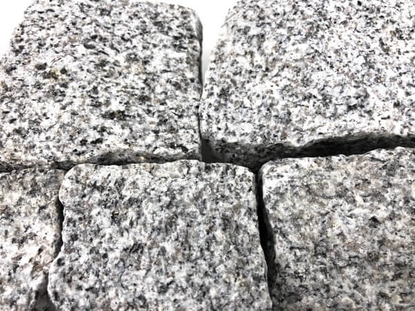 Neues Granit Mosaikpflaster Feinkorn 5-7 cm hellgrau Neues Granit Mosaikpflaster Feinkorn 4-6 cm hellgrau