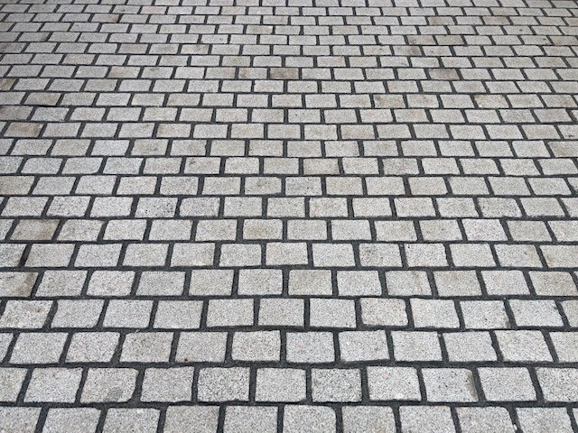 Granit Edel Kleinpflaster Daba 13,5x9x8 cm grau geflammt RESTPOSTEN