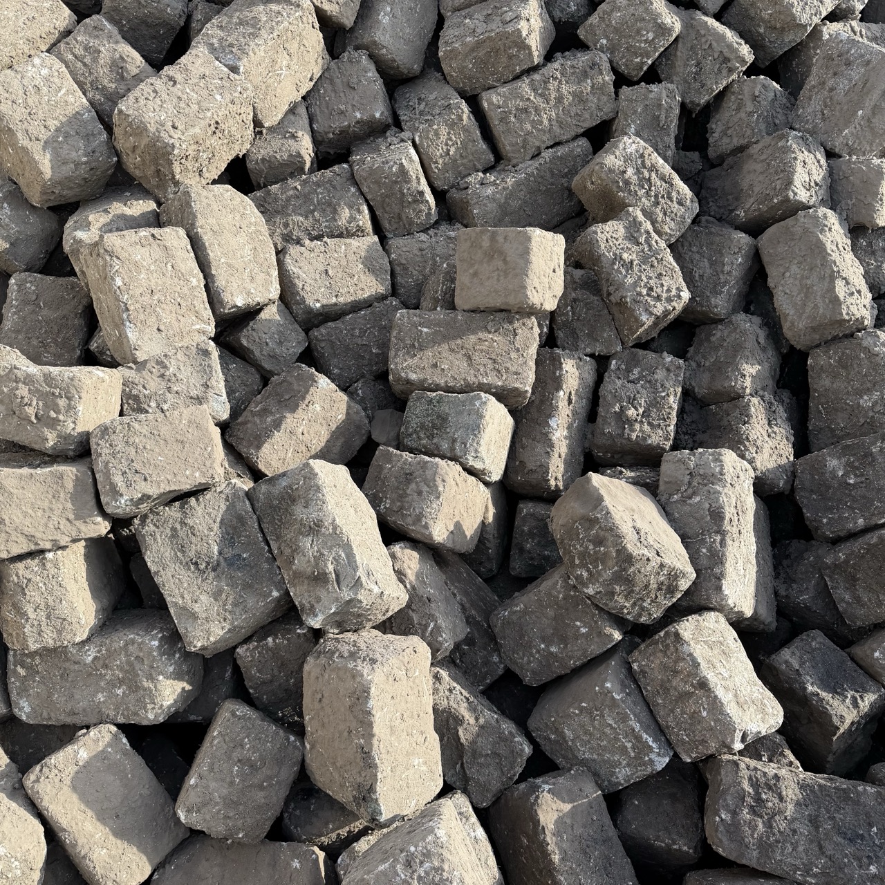 Gebrauchtes Granit/Gneis Großpflaster 13-25 cm Reihenpflaster bunt Gebrauchtes Granit/Gneis Großpflaster 13-25 cm Reihenpflaster bunt