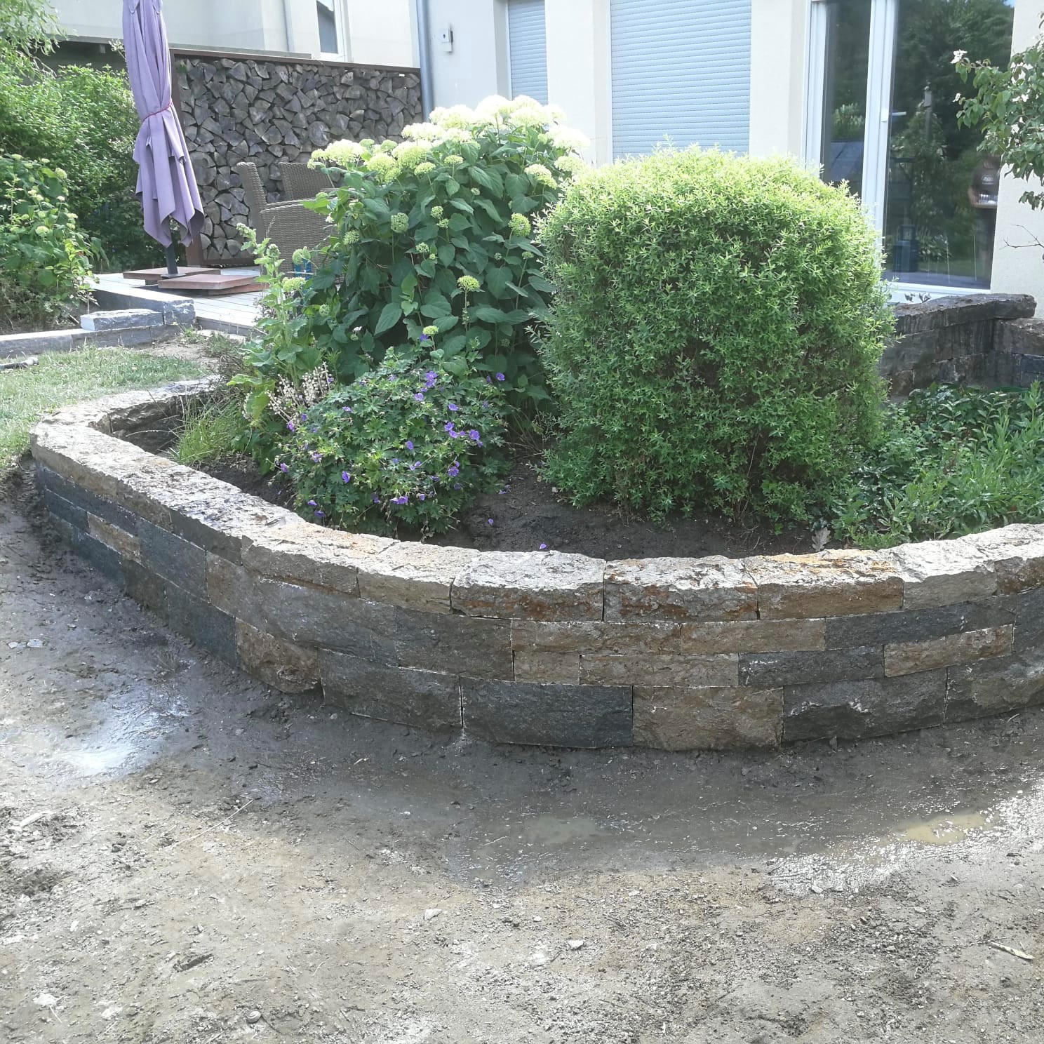 Muschelkalk Mauerwerk 8-25x15-25x20-60 cm Lagerfugen gesägt Detail 2