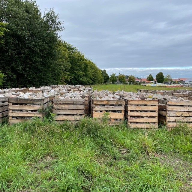 Edel Granit Pflasterplatte 12-13 cm rot-bunt Detail 5