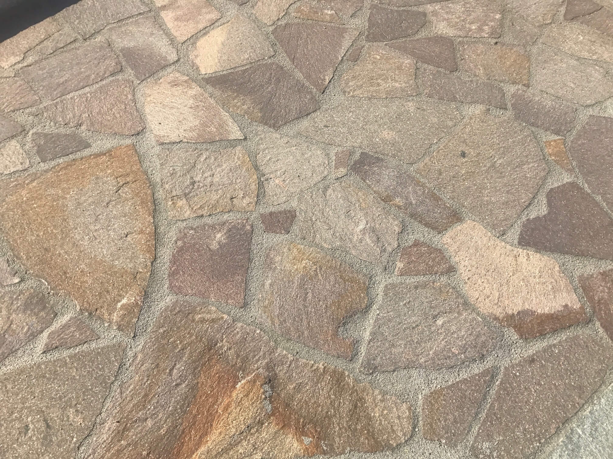 Porphyr Polygonalplatte rot-braun unregelmäßig gebrochen Detail 5