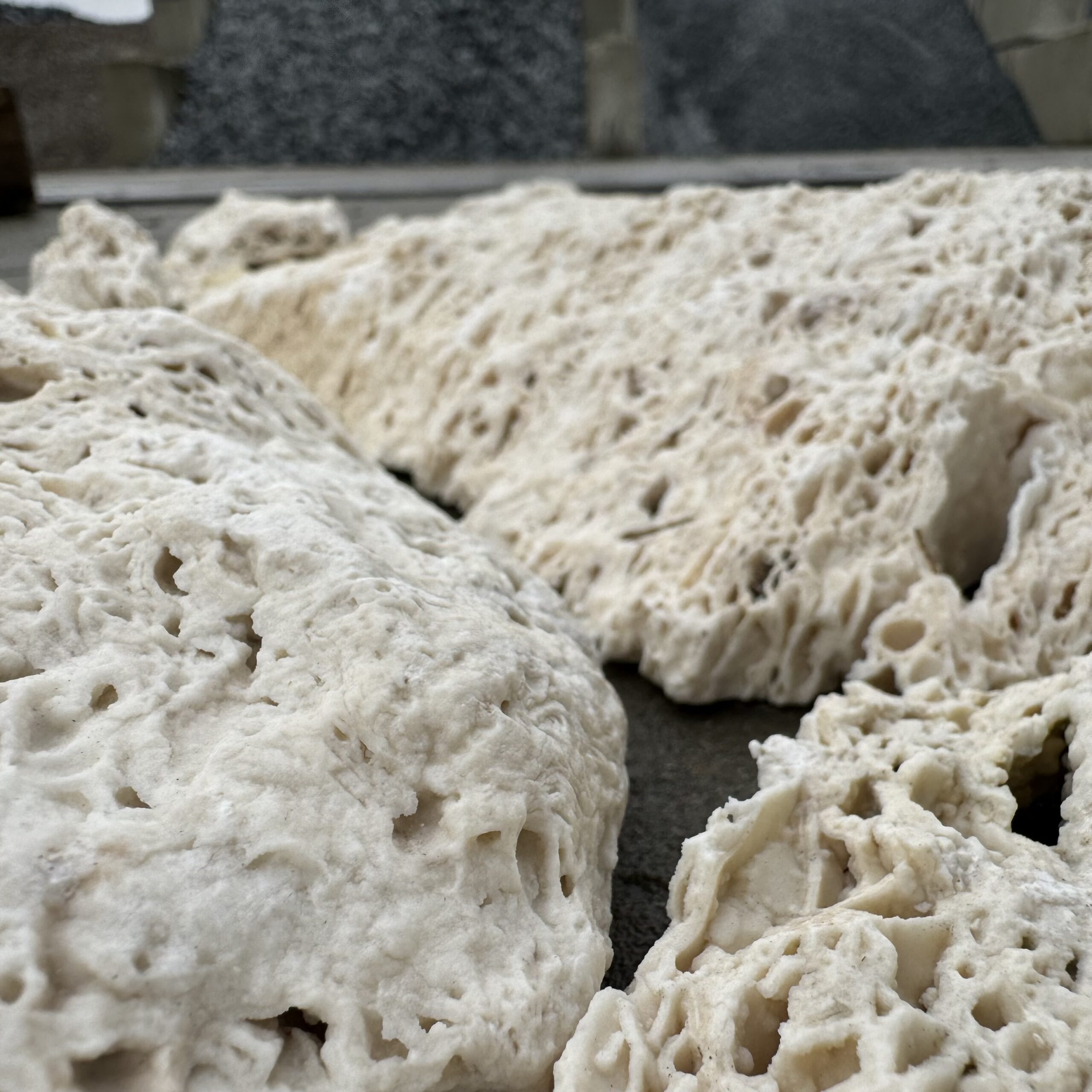 Travertin Zyklopenmauerwerk Crema creme-beige Detail 3