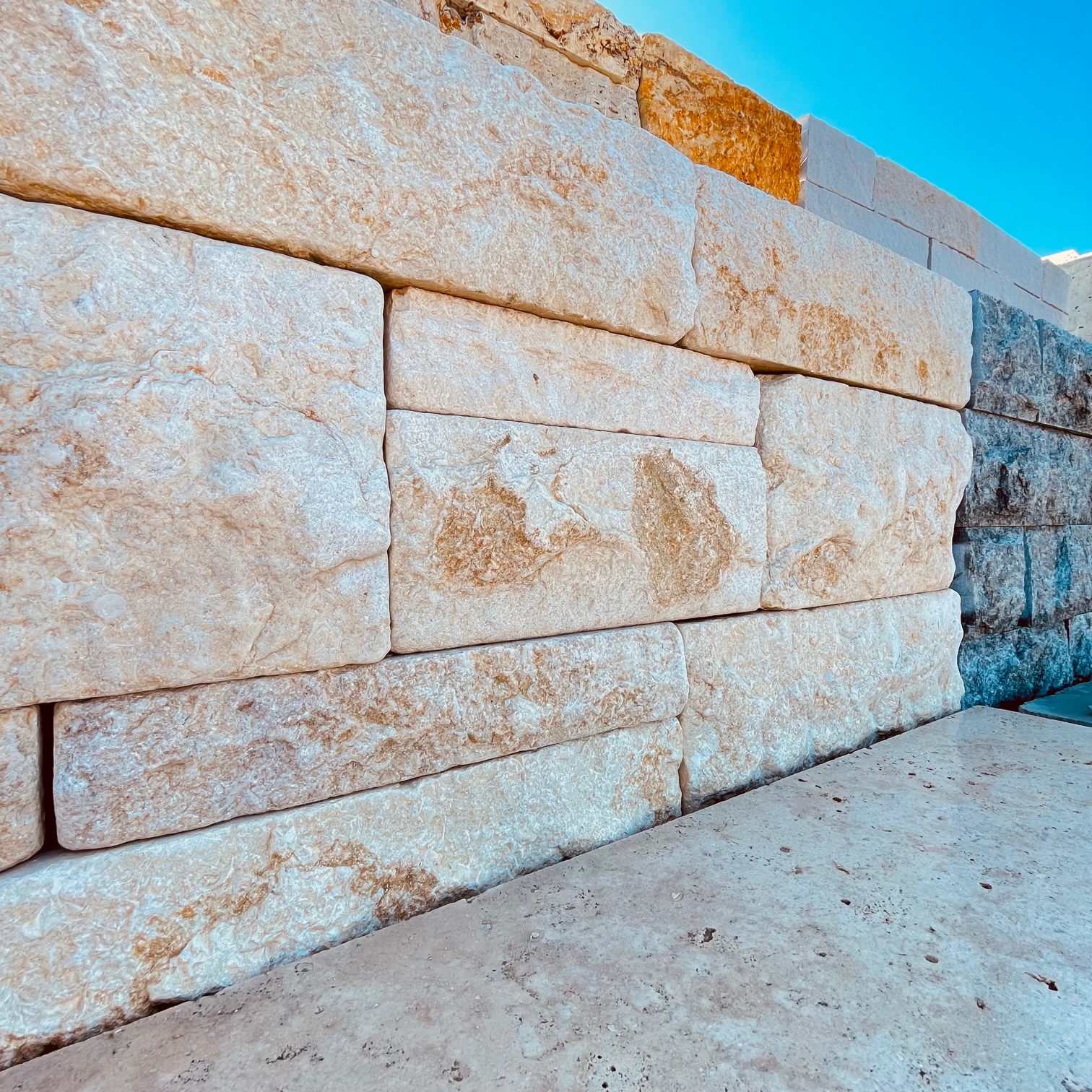 Kalkstein Schloss Mauerstein Catrina 15x18-20x30-50 cm Detail 1