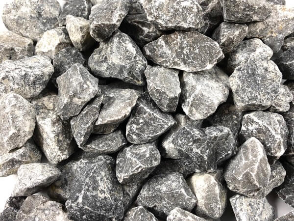 Ziersplitt Kalkstein Alpenstein 22-32 mm anthrazit-grau Detail 1