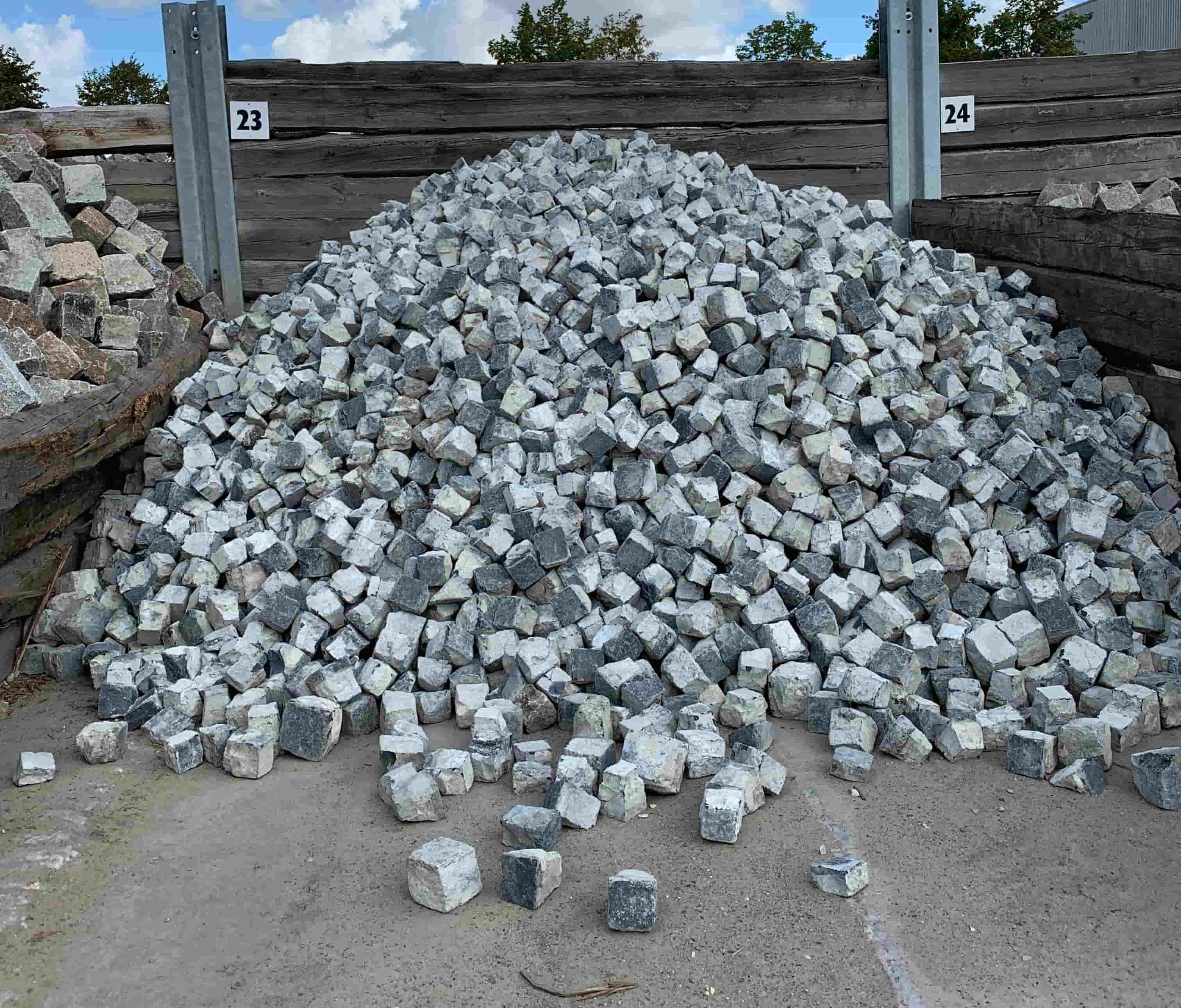 Gebrauchtes Basalt Kleinpflaster 8-11 cm regelmäßig Detail 2