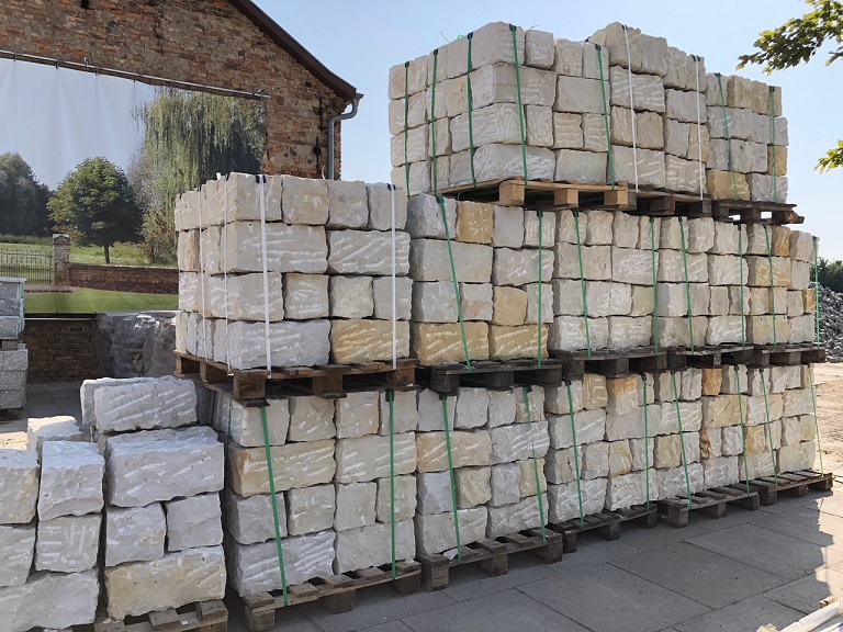 Sand Mauerstein 20x20x40 cm gelblich-grau Detail 3