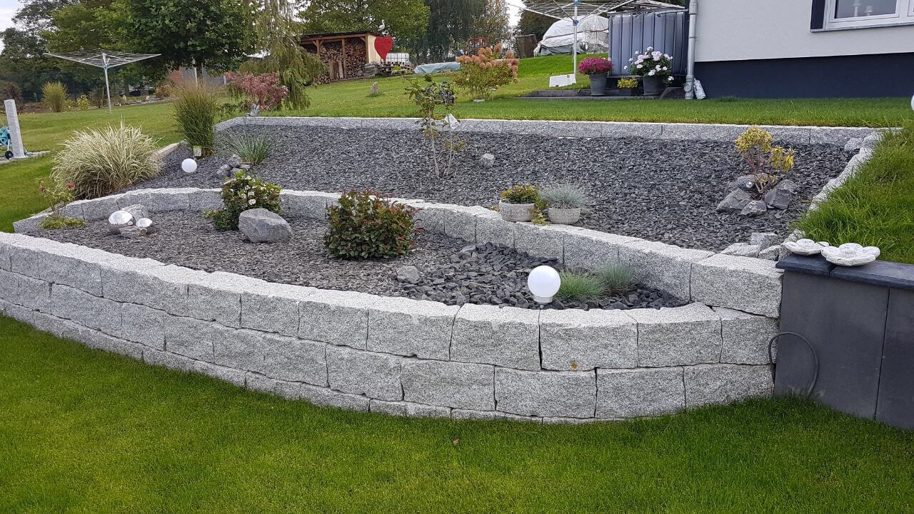 Granit Mauerstein Altana 20x20x40 cm grau Granit Mauerstein 20x20x40 cm grau Detail 1