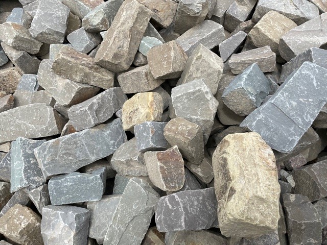 Grauwacke Mauerwerk 6-25x20-40xfreie Längen maschinengespalten Detail 2