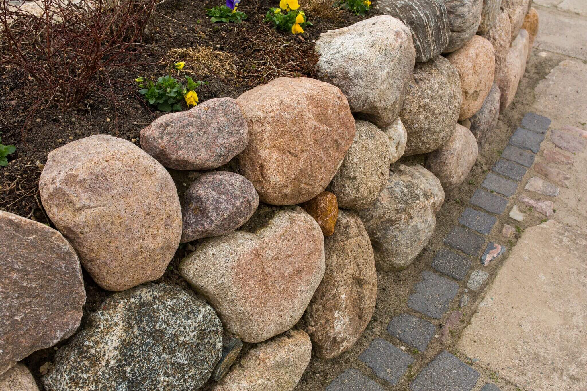 Granit Eiszeitfindling 60-120 cm natürlich gerundet Detail 2