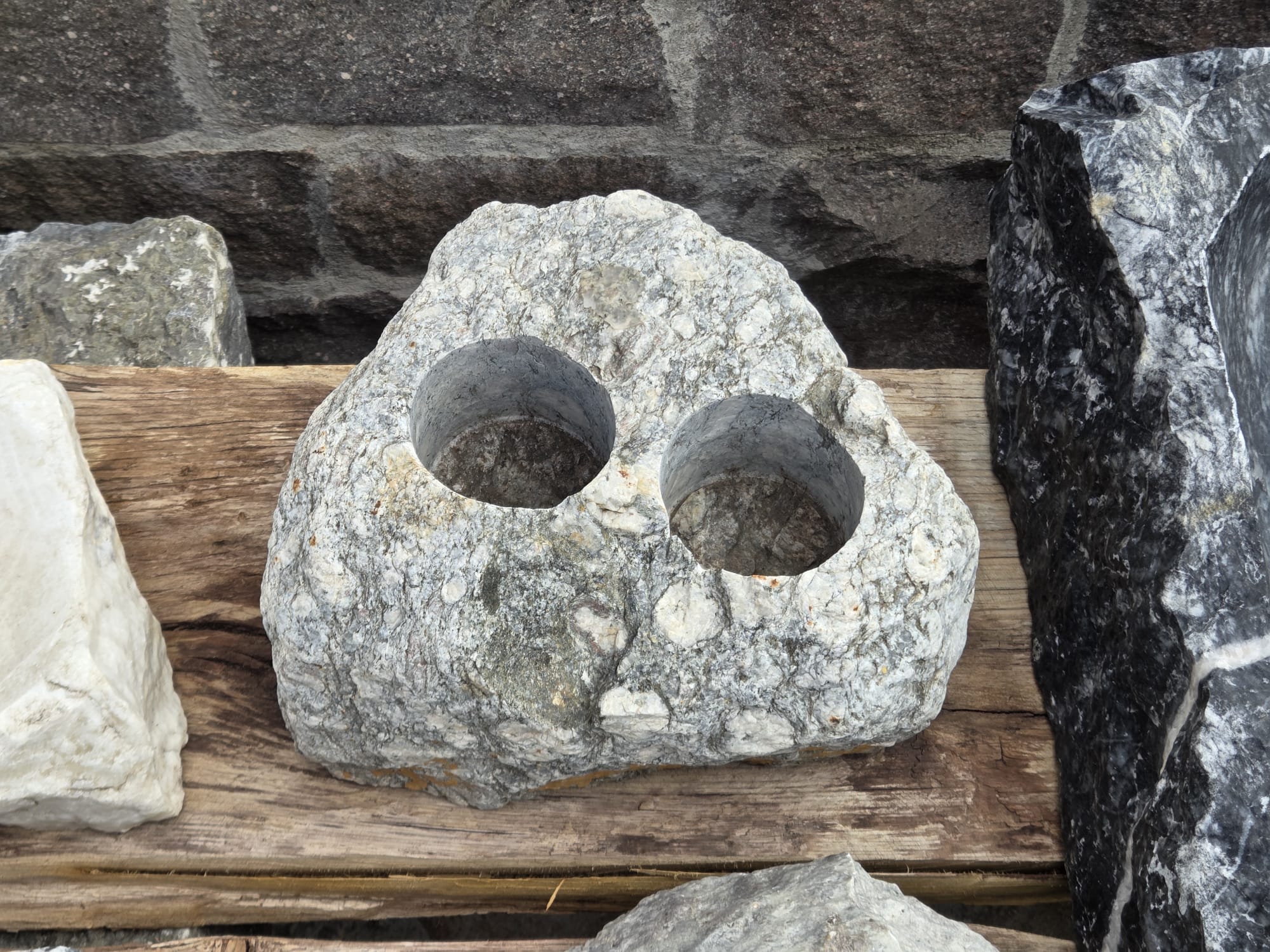 Zierfindling Flower Stone Einzelstücke zwischen 10 und 40 kg Zierfindling Flower Stone Einzelstücke zwischen 10 und 40 kg