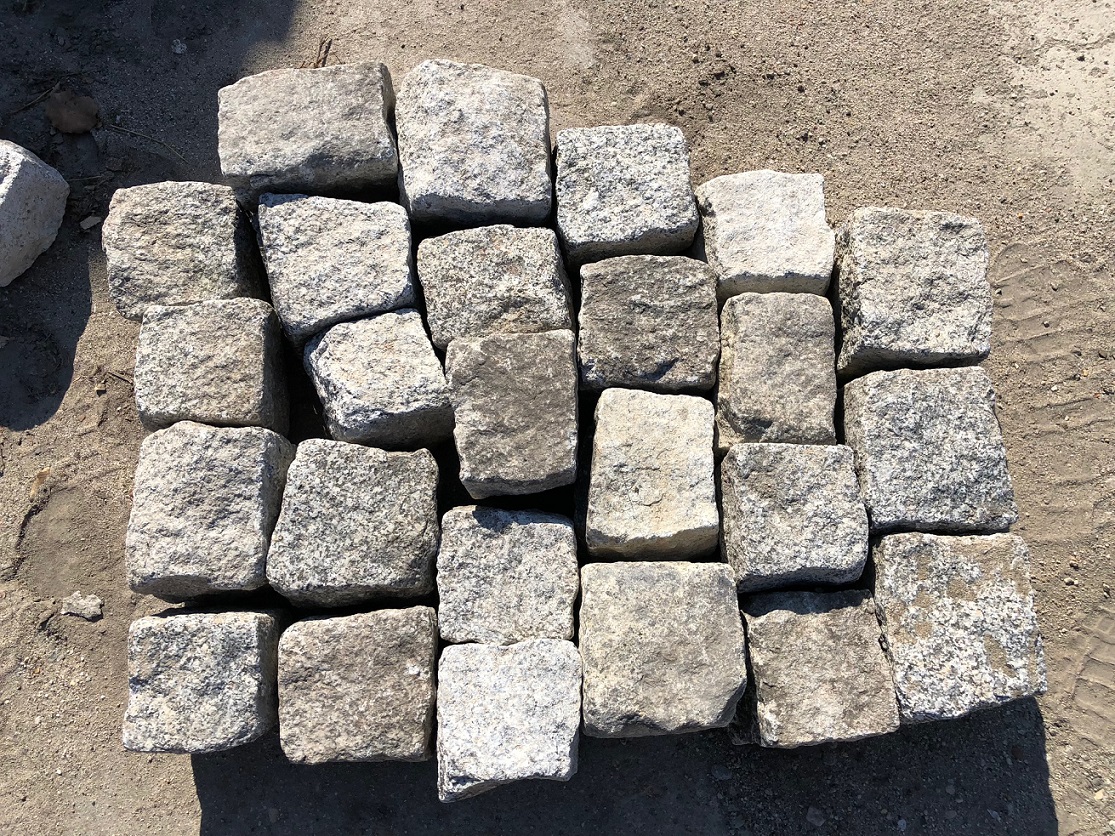 Gebrauchtes Granit Kleinpflaster 8-11 cm regelmäßig-unregelmäßig B9 Detail 2