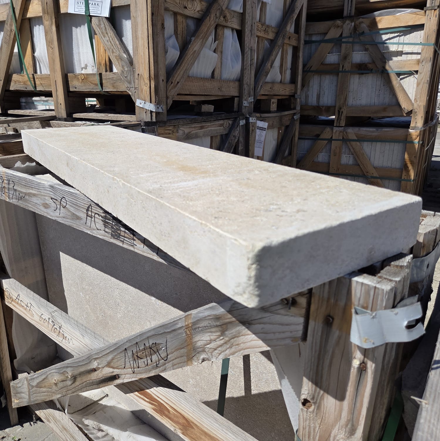 Kalkstein Kantenstein Mansura 6x25x100 cm Kalkstein Kantenstein Mansura 6x25x100 cm