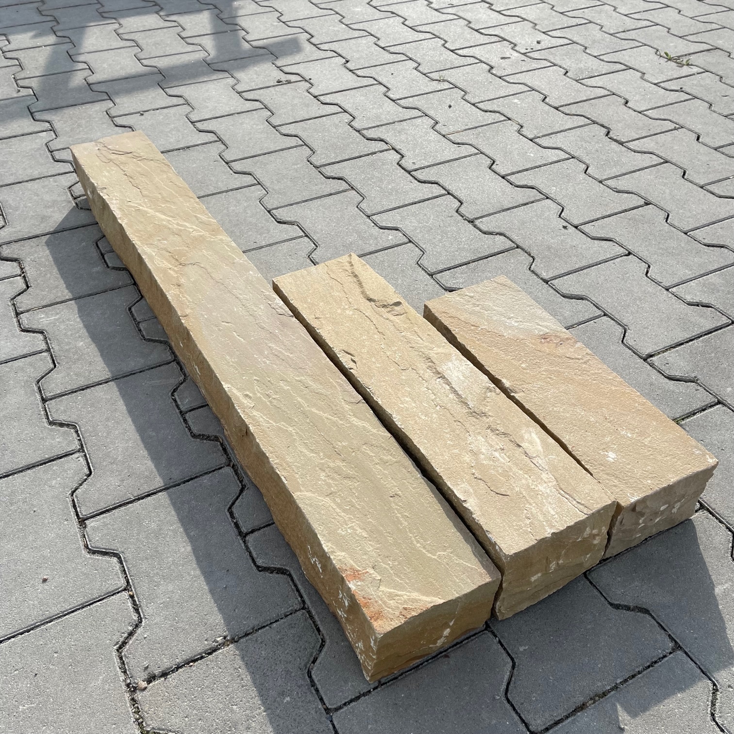 Quarz-Sandstein Kantenstein Toskana 8x12x100 cm gelblich-rötlich-beige-bunt Detail 3