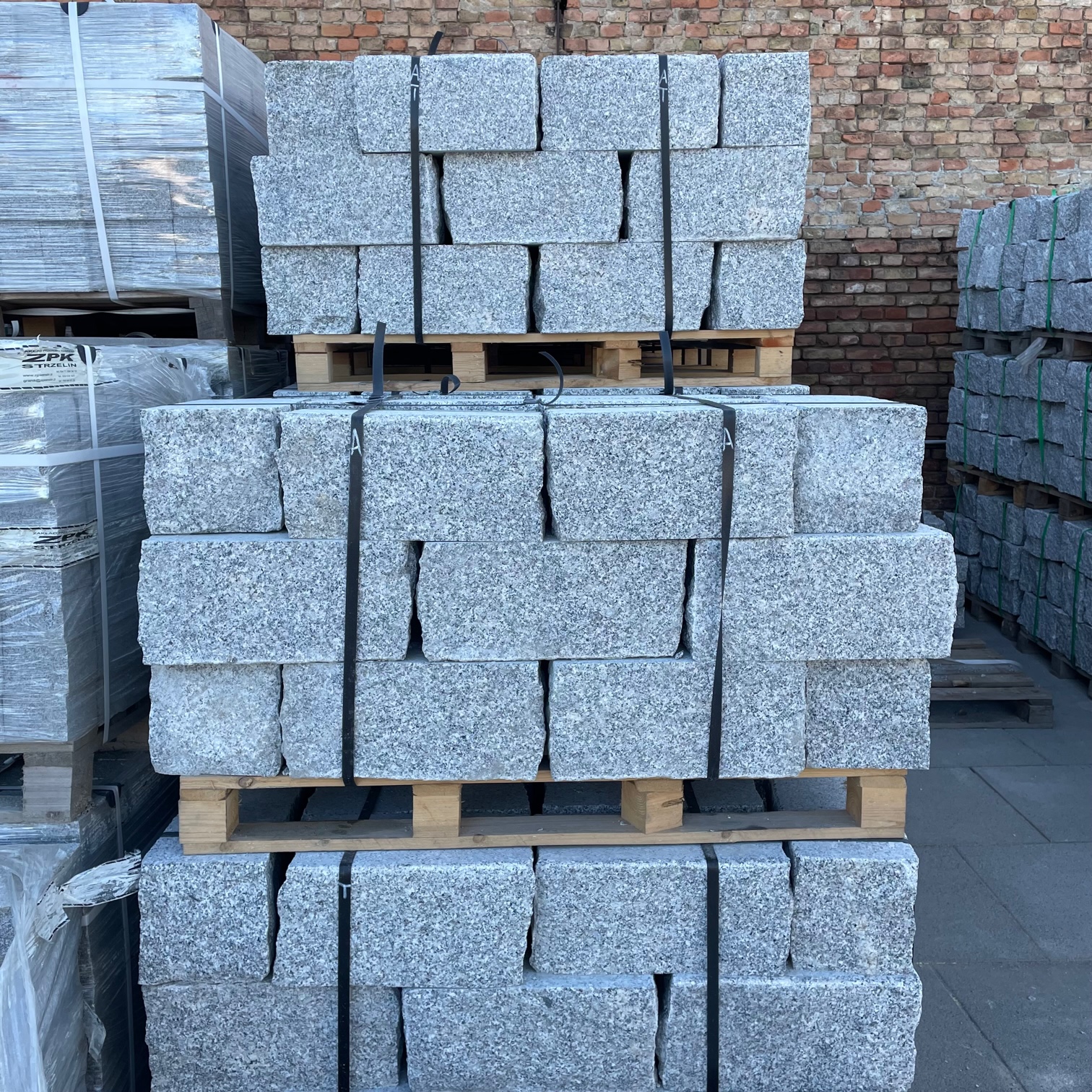 Granit Mauerstein 20x20x40 cm 2-seitig gesägt grau Detail 3