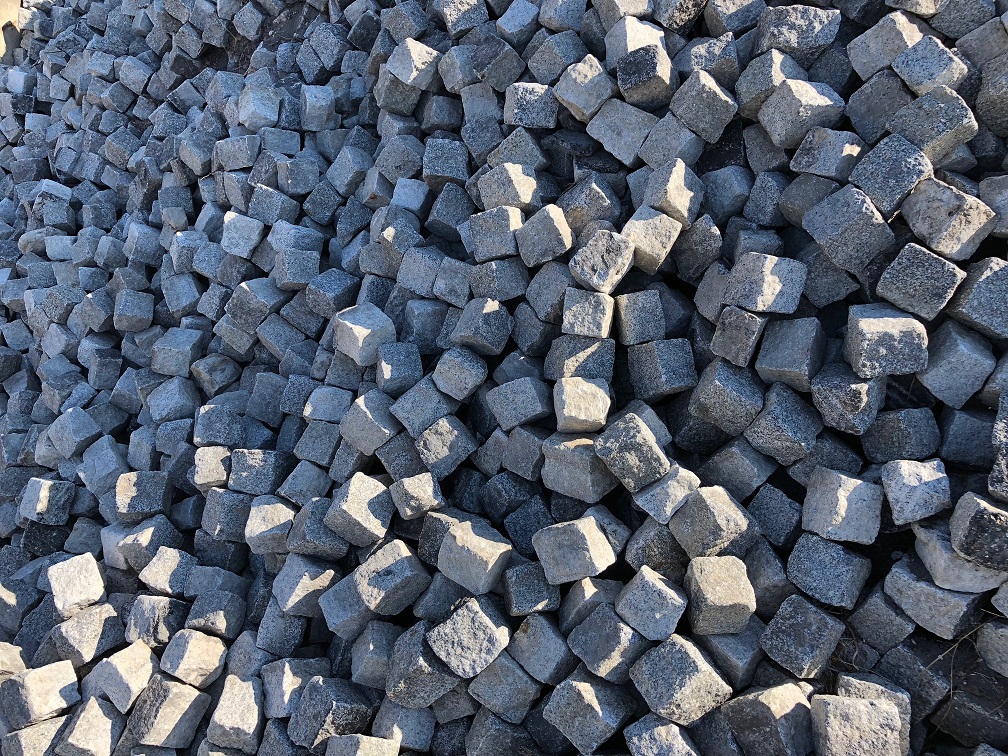 Gebrauchtes Granit Kleinpflaster 8-11 cm regelmäßig-unregelmäßig B9 Detail 3