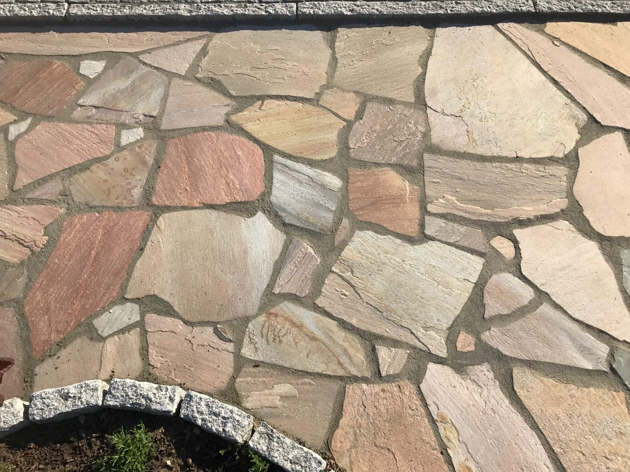 Quarzit Polygonalplatte rosé unregelmäßig gebrochen