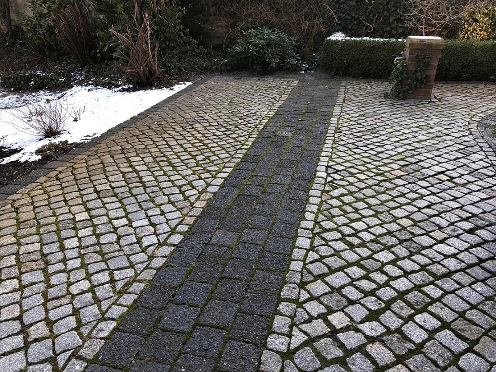 Gebrauchte Kupferschlacke 16x16 cm Reihenpflaster Detail 3