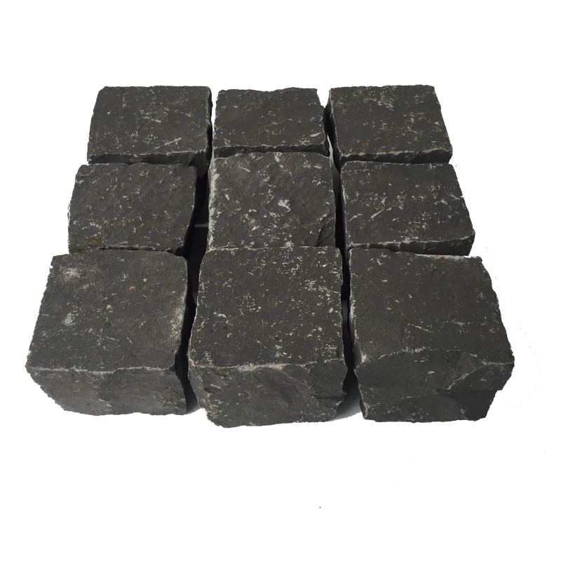 Basalt Kleinpflaster 8-10 cm gespalten anthrazit Basalt Kleinpflaster 8-10 cm gespalten anthrazit