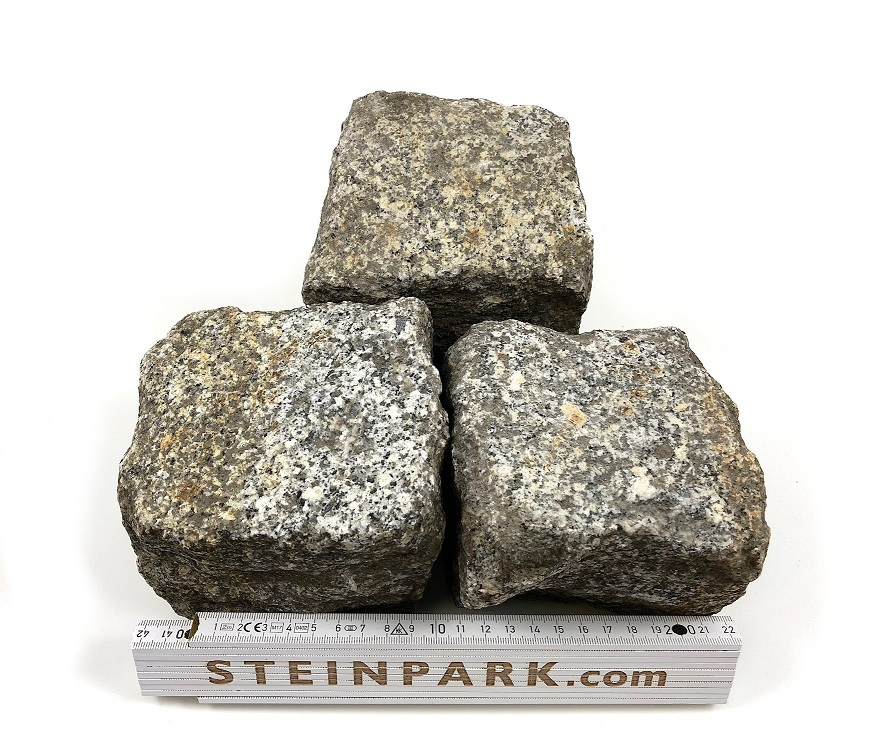 Gebrauchtes Granit Kleinpflaster 8-11 cm reihenfähig grau-gelb