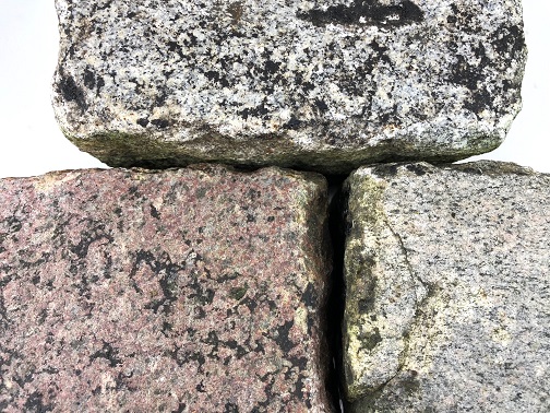 granit-großpflaster-gebraucht-bunt-reihenpflaster-box90 (2)