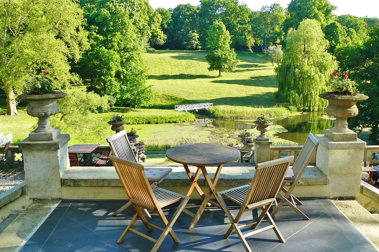 Terrassenplatten verlegen