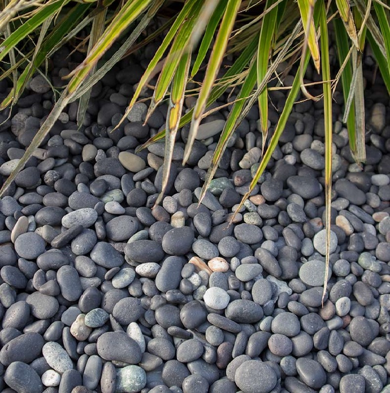 beach-pebbles-schwarz-nat.-gerundet-anthrazit-grau