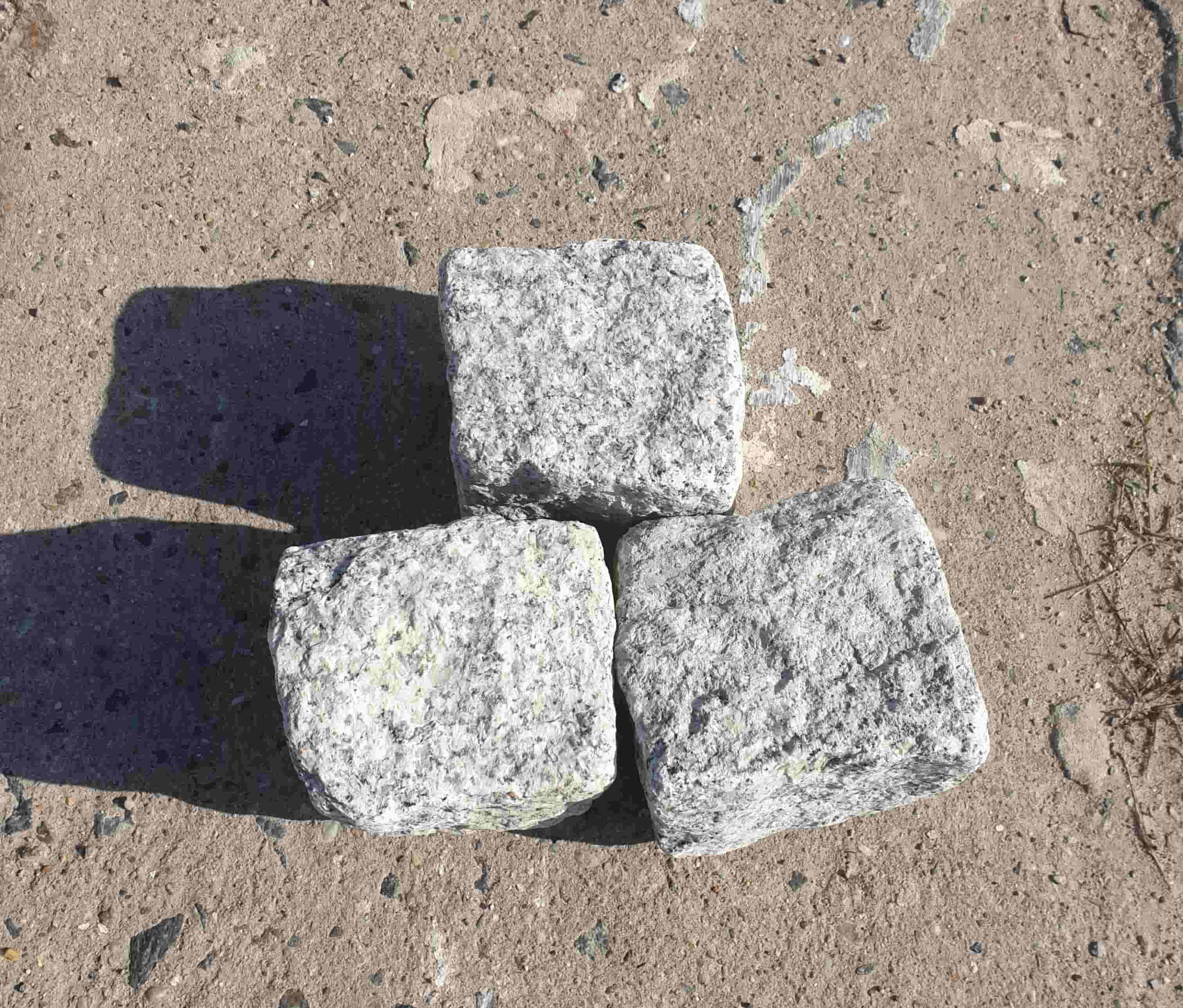 granit-kleinpflaster-8-11-cm-grau-getrommelt