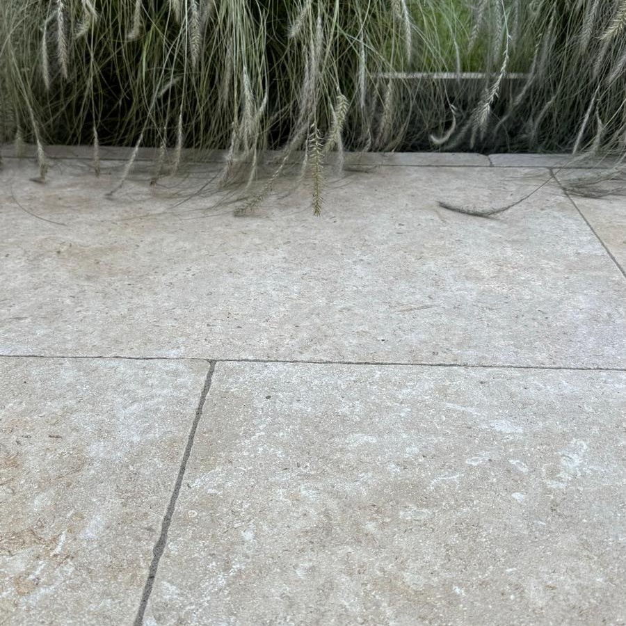 terrassenplatte-mansura-getrommelt-kalkstein