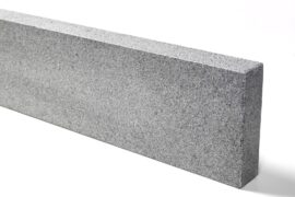 Granit Edelkantenstein 6x25x100 cm dunkelgrau gesägt & geflammt