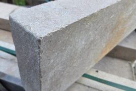 Kalkstein Kantenstein Mansura 8x20x100 cm creme-beige-walnuß